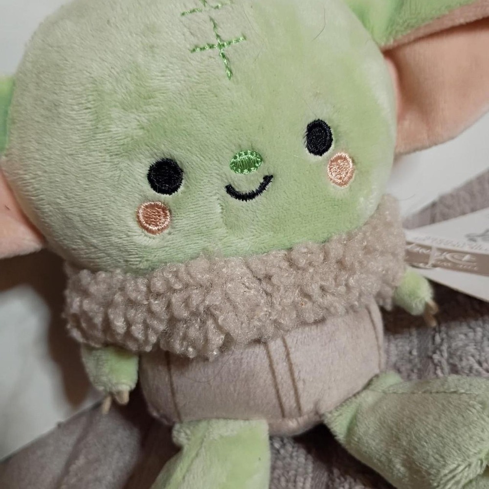 Hallmark Star Wars The Mandalorian Grogu Magnetic Plush Better Together Disney - Picture 2 of 4